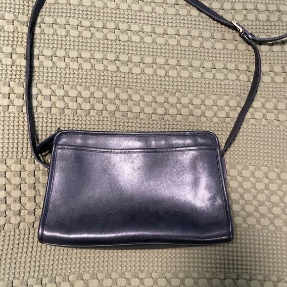 Coach Handbags - Vintage Coach ‘90s Taylor Bag